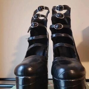 Moon Boot Black Platform Shoes